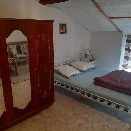 Petite Maison Ancienne Charentaise ,Dans Un Village Au Calme Ideal Travailleur Brigueuil Eksteriør billede